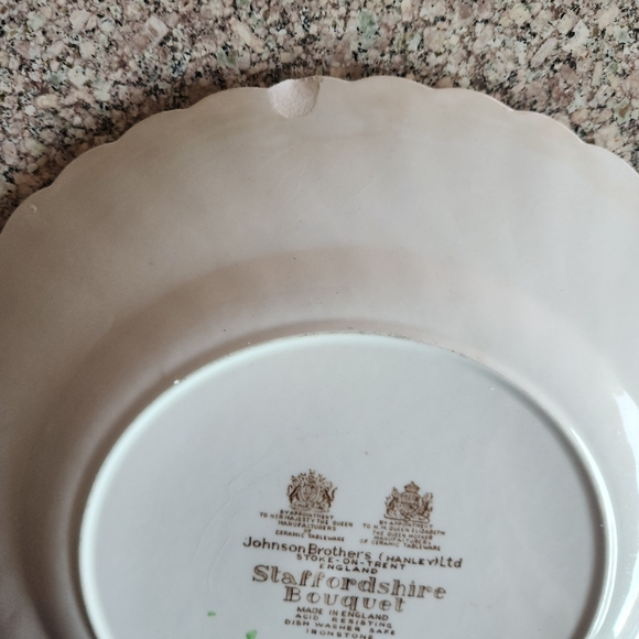 Staffordshire Bouquet by Johnson Brothers (Hanley) set of 10 pieces $45 - Picture 6 of 6